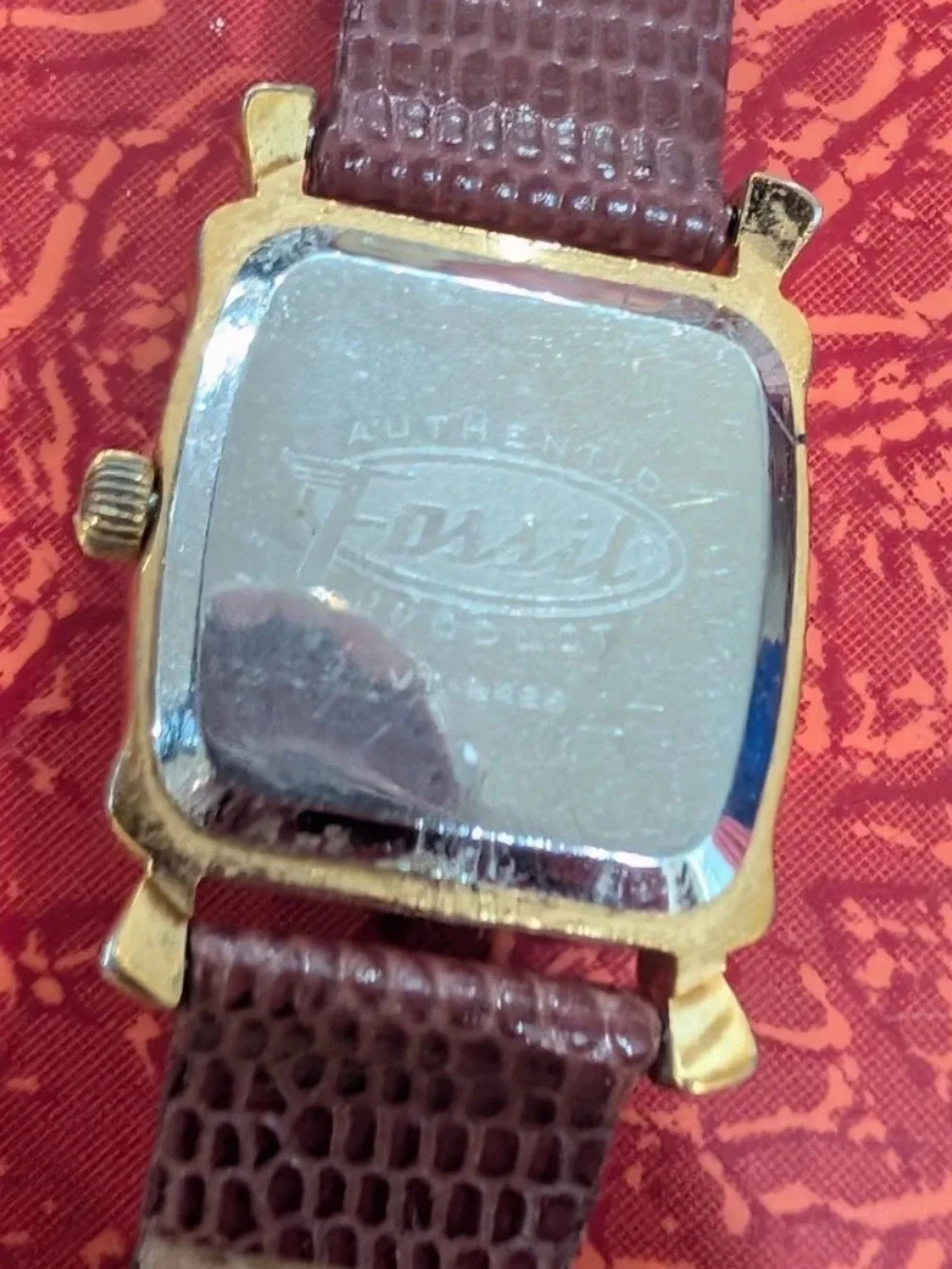 1995 Vintage Fossil VT-8424 Art Deco Square Watch